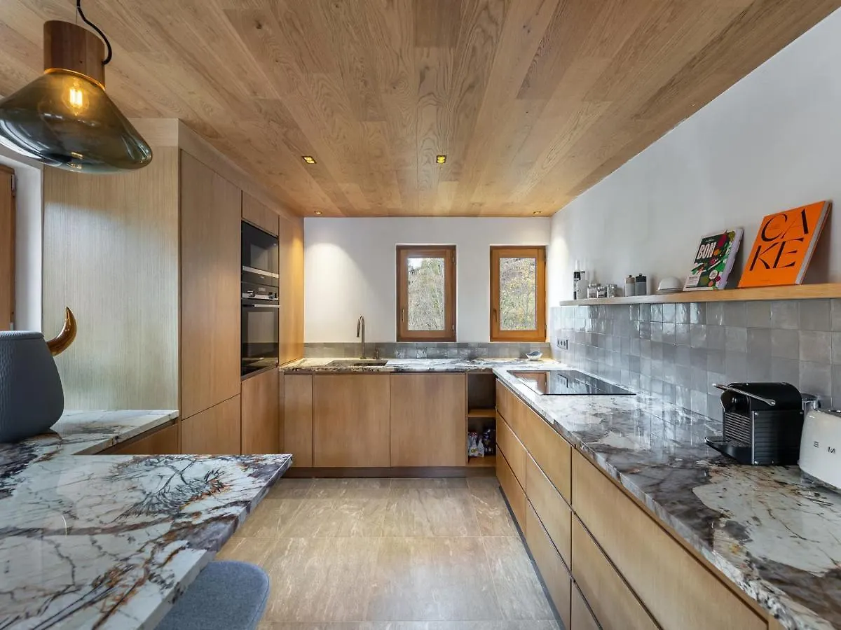 Chalet Moderne Et Spacieux A Megeve, 5 Chambres, Jacuzzi, Salle Tv, Proche Centre Et Remontee Mecanique - Fr-1-569-119